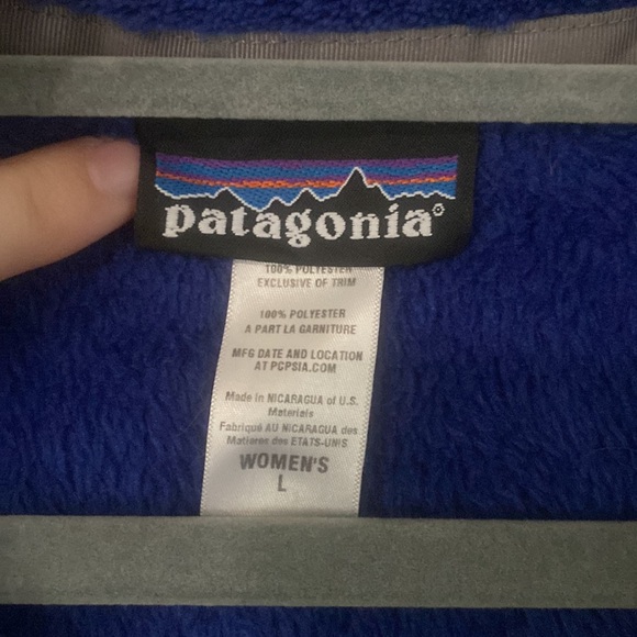 Women’s Patagonia blue fleece sweatshirt - Picture 3 of 4